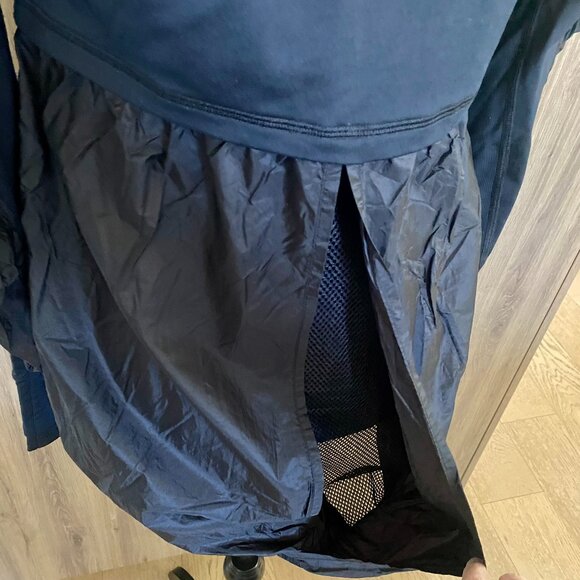 Lululemon Super Tracker Jacket - Picture 10 of 10